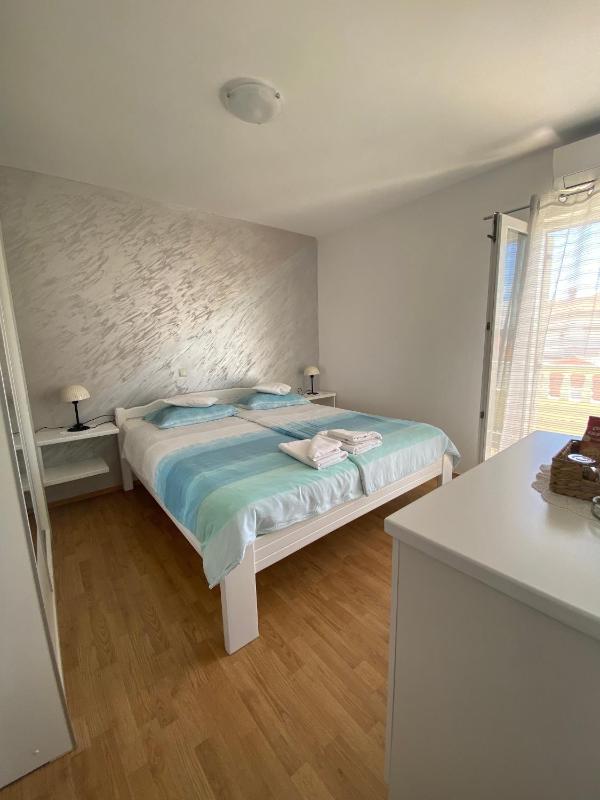 Double Room with Balcony and Sea View image 1