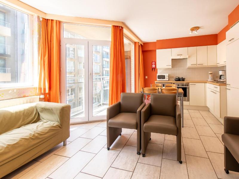 Apartment in Ostend near Beach  Fort Napoleon - image 23