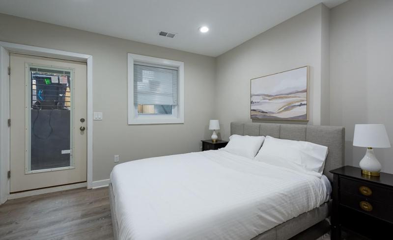 NICE 1BR Apartment near Metro - image 4