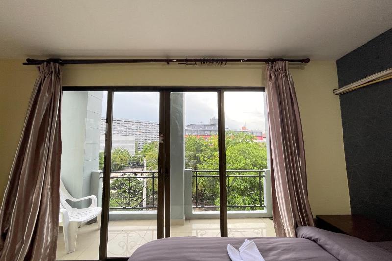 Lucky Inn Suite Pattaya - image 11