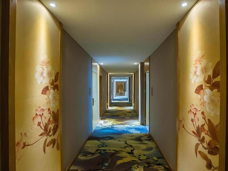 GreenTree Alliance Hotel Lhasa Potala Palace Norbulingka - image 8