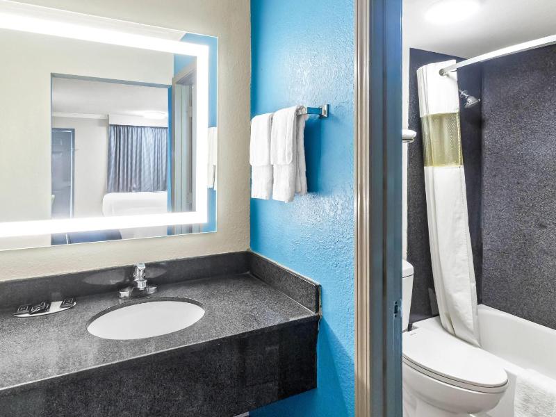 Double Room with Two Double Beds - Non-Smoking image 1