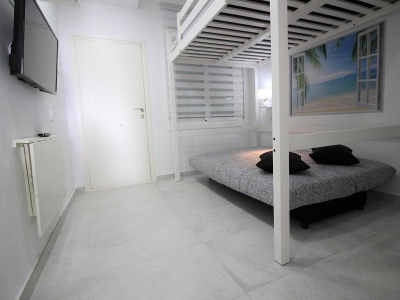 Estudio acogedor con terraza y parking incluido - ES-258-33 - image 22