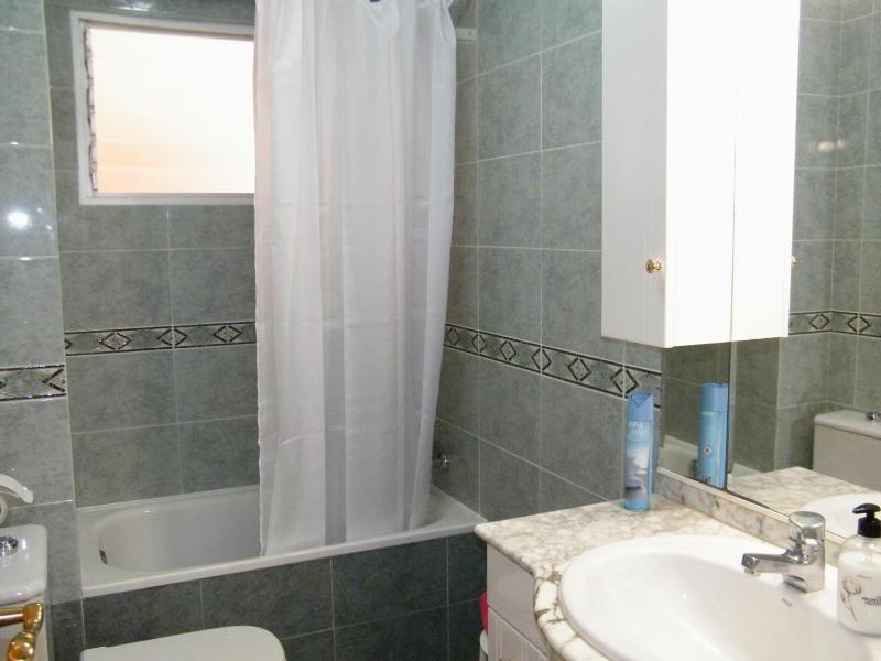Apartamento en primera línea de mar - Solo familias - ES-314-36 - image 23