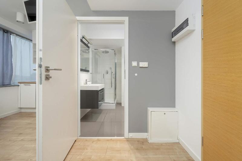 Bright Studio with Air Conditioning and Parking by Noclegi Renters - image 15