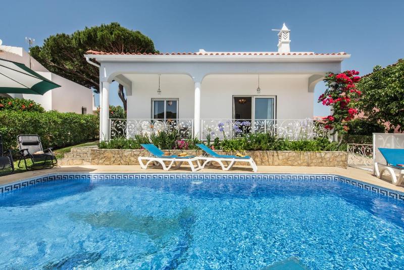 Charming Villa With Private Pool in Vibrant Vilamoura Free AC and Wifi - image 22
