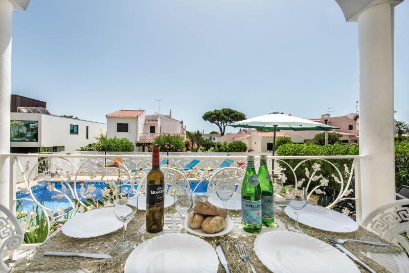 Charming Villa With Private Pool in Vibrant Vilamoura Free AC and Wifi - image 8