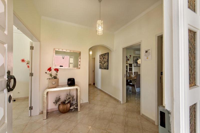 Charming Villa With Private Pool in Vibrant Vilamoura Free AC and Wifi - image 3