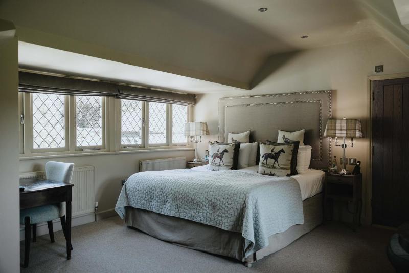 Premium Double Room image 2