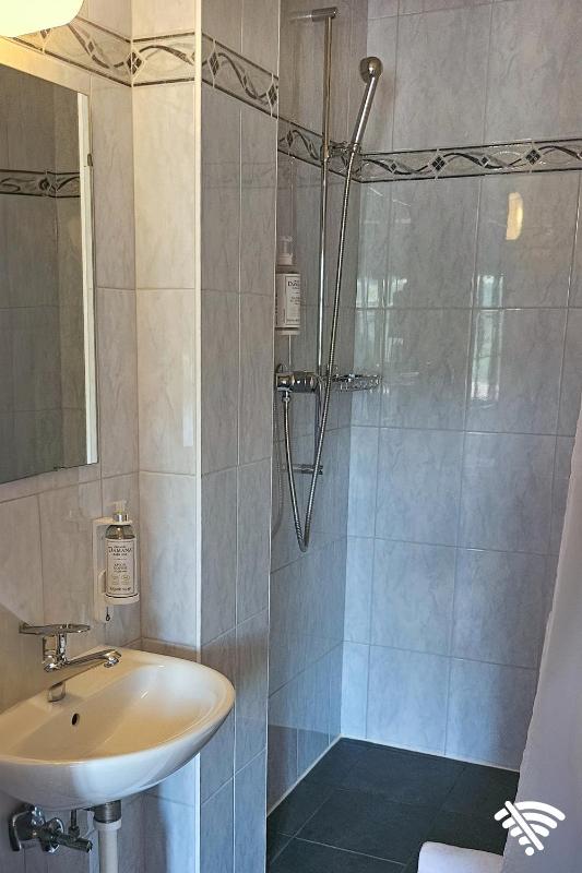Standard Double Room with Shower image 2