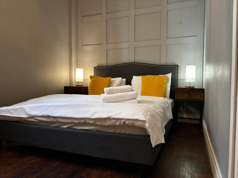 Double Room Ensuite image 4