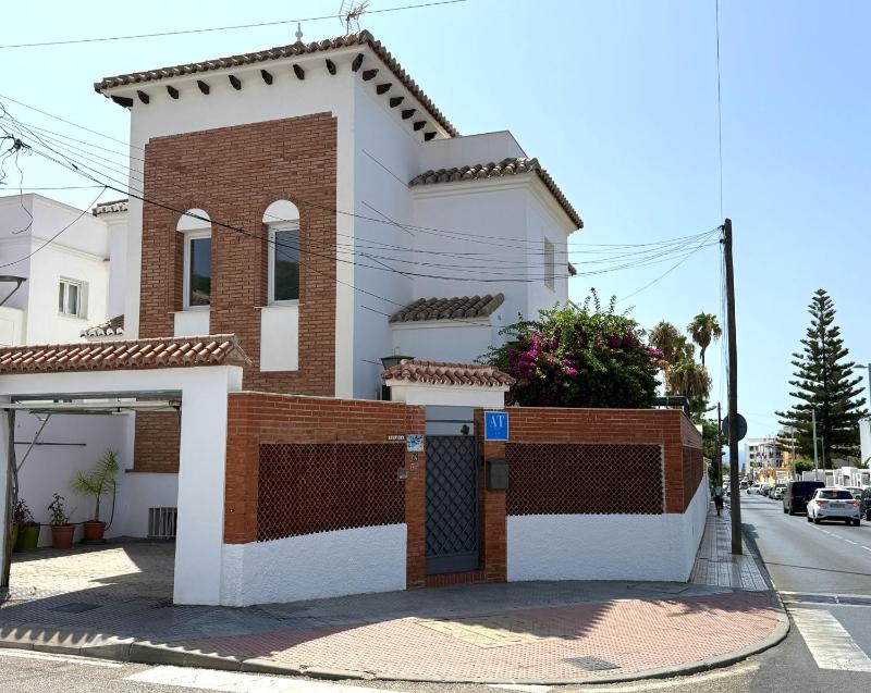 Nerja Paradise Rentals - Villa Verania - image 32