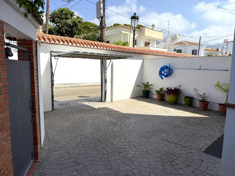 Nerja Paradise Rentals - Villa Verania - image 8