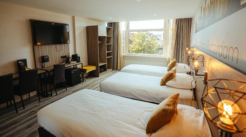 Standard Triple Room image 2
