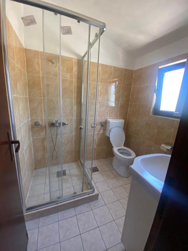 Triple Room with Balcony image 4