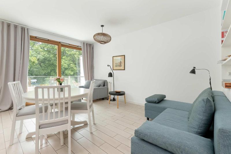 Cosy Apartment Parking & Balcony Close to the Kępa Redłowska by Noclegi Renters - image 23