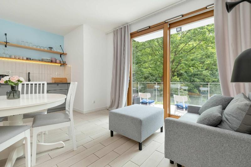 Cosy Apartment Parking & Balcony Close to the Kępa Redłowska by Noclegi Renters - image 30