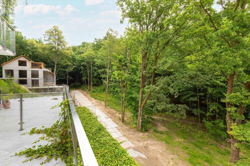 Cosy Apartment Parking & Balcony Close to the Kępa Redłowska by Noclegi Renters - image 27