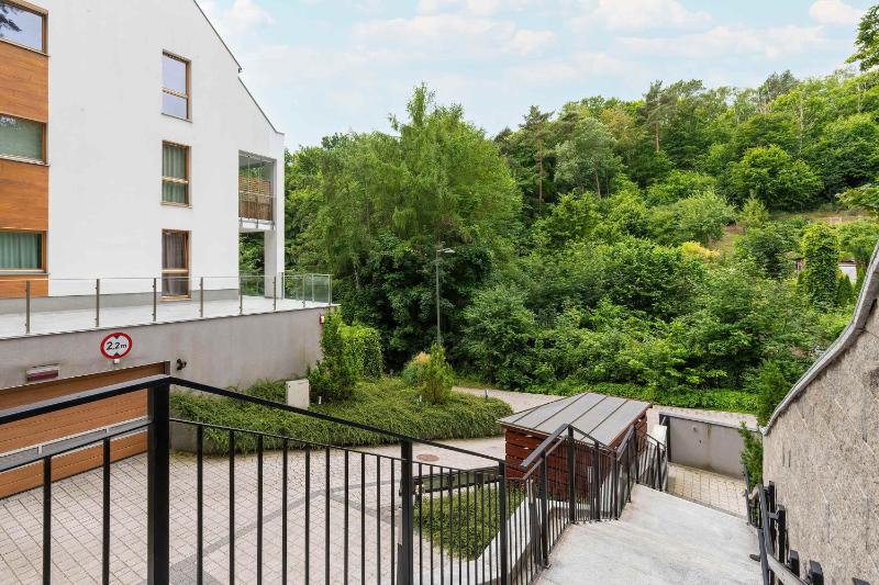 Cosy Apartment Parking & Balcony Close to the Kępa Redłowska by Noclegi Renters - image 10