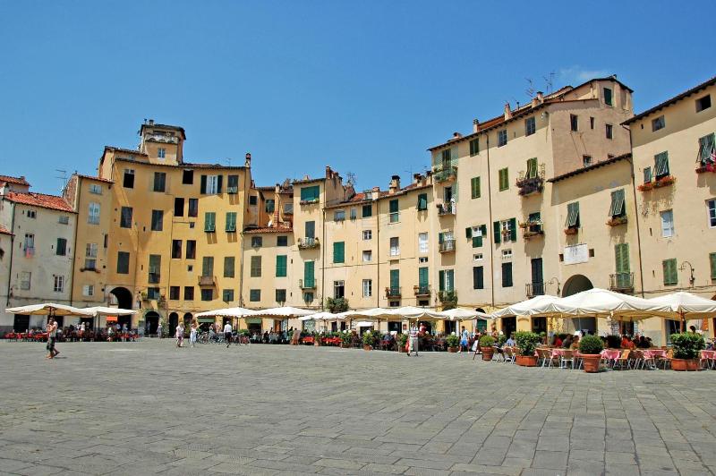 Butterfly Apartment In Lucca - image 12