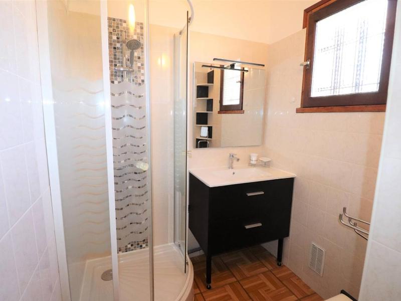 Studio climatise pour 4 pers a 350m de la mer avec parking - FR-1-307-222 - image 7