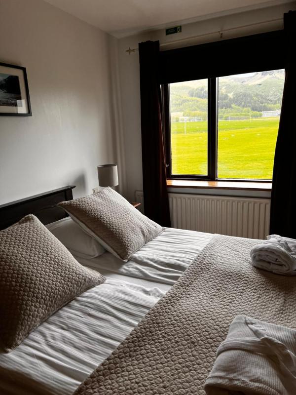 Deluxe Triple Room image 2
