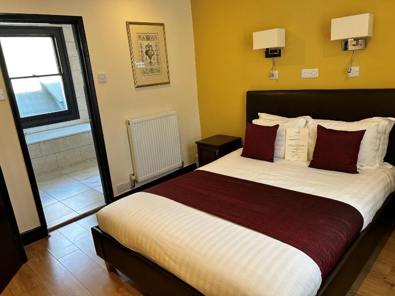 Superior Double Room image 1