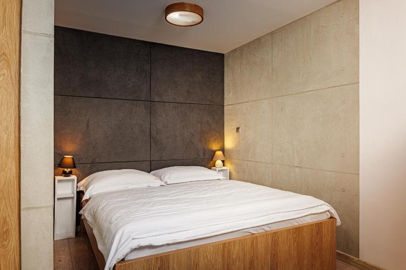 Studio Apartment image 1