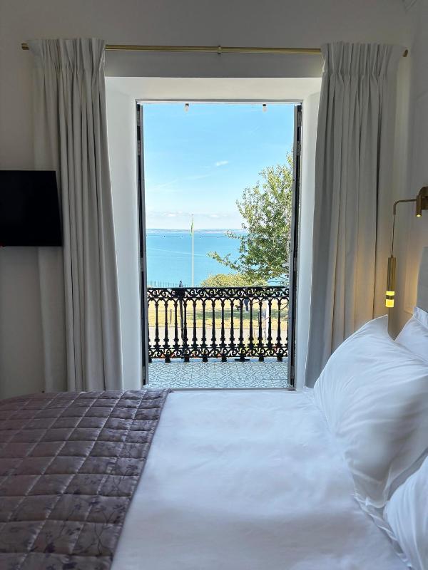 Deluxe Double Room with Balcony and Sea View image 1