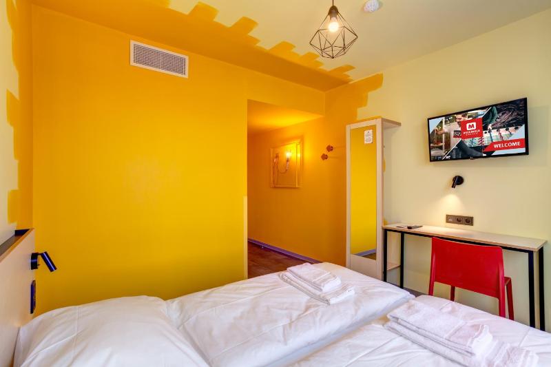 Standard Double Room for Single Use image 4