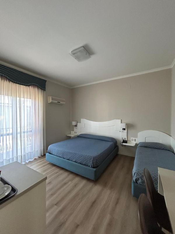 Triple Room image 3