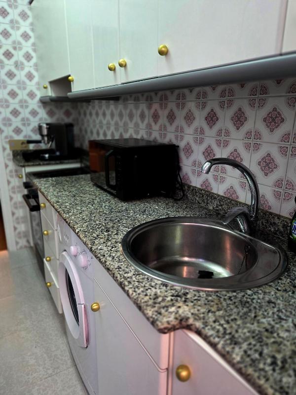 Sunrise Apartment en Playa de la Concha - image 36