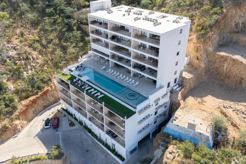 The best views and location 2 BD - image 9