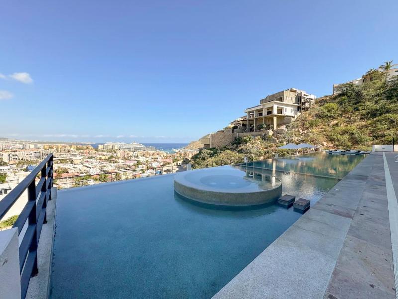 The best views and location 2 BD - image 5
