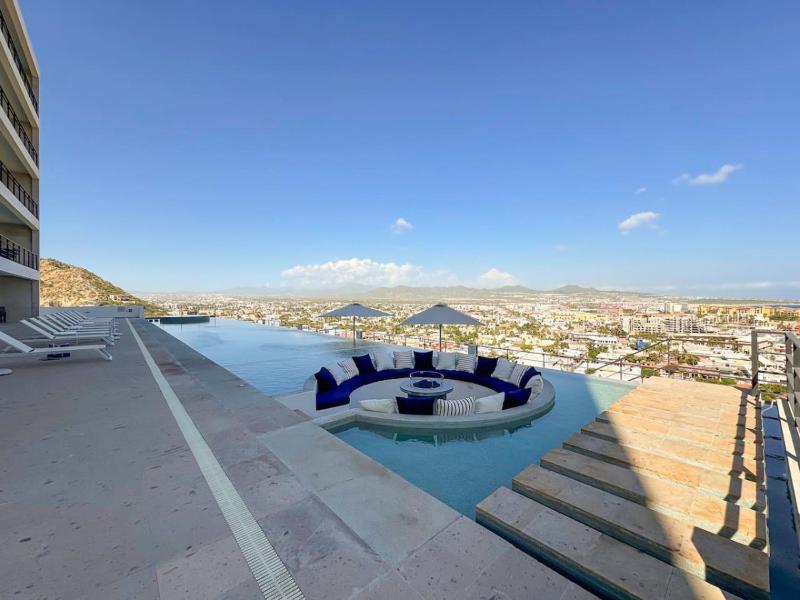 The best views and location 2 BD - image 15