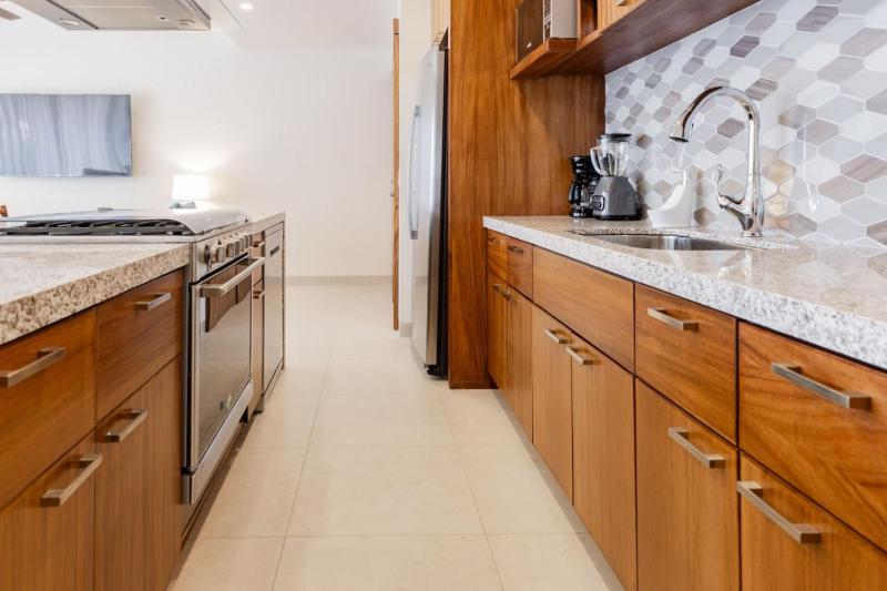 3BR Condo Partial Sea View shared Pool and Jacuzzi - image 2