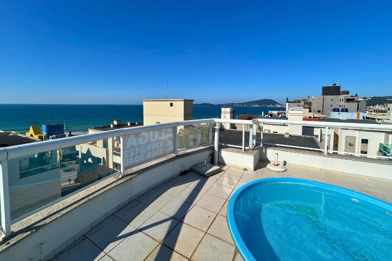 Cobertura com piscina e vista mar - image 4