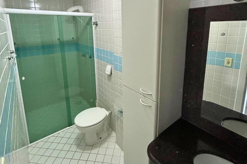 Cobertura com piscina e vista mar - image 8