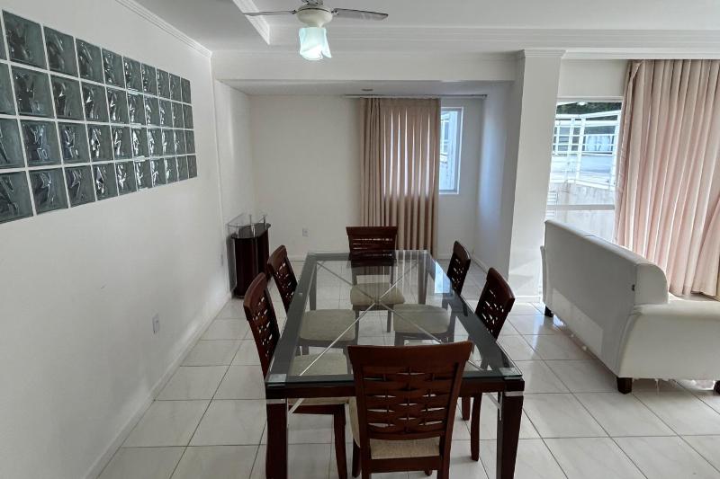 Cobertura com piscina e vista mar - image 6