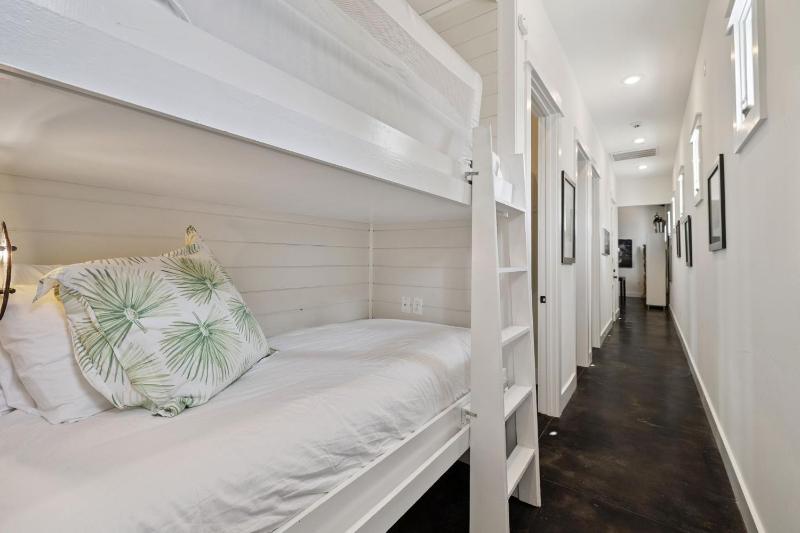 Somerset Cottage by 30A Escapes - image 11