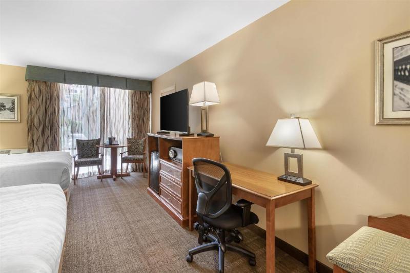 Best Western Charleston Inn - image 44