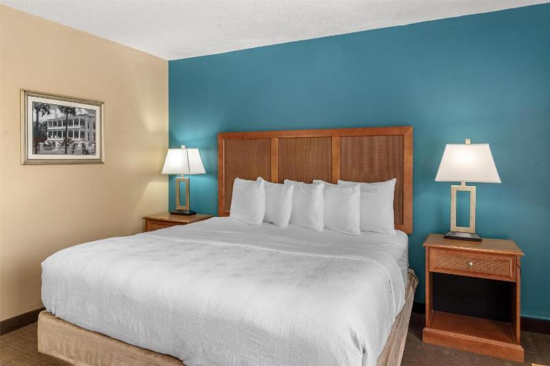 Best Western Charleston Inn - image 25