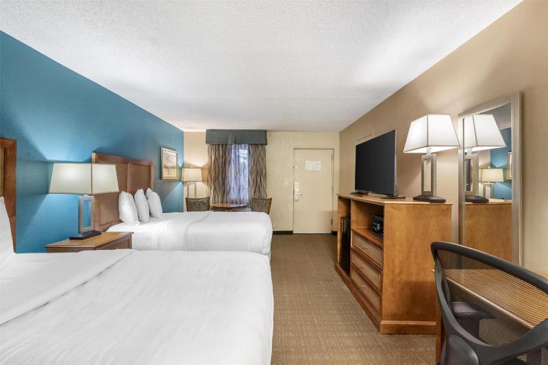 Best Western Charleston Inn - image 26