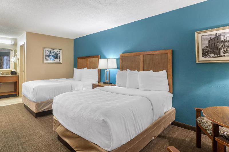 Best Western Charleston Inn - image 45