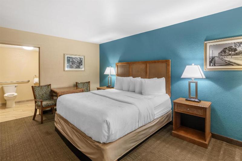 Best Western Charleston Inn - image 14