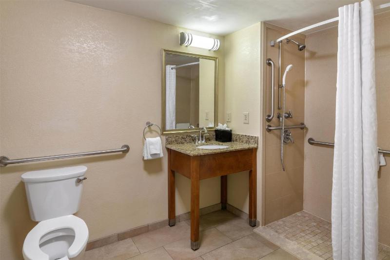 Best Western Charleston Inn - image 33