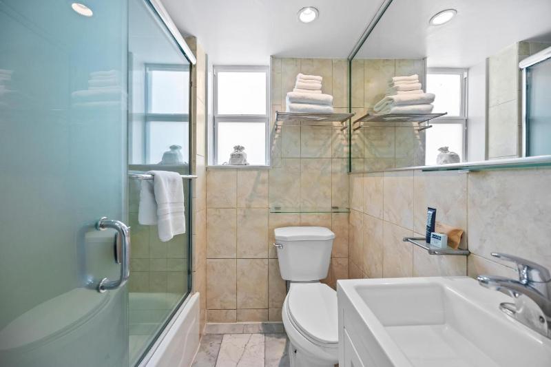 King Room with Oceanfront View image 1