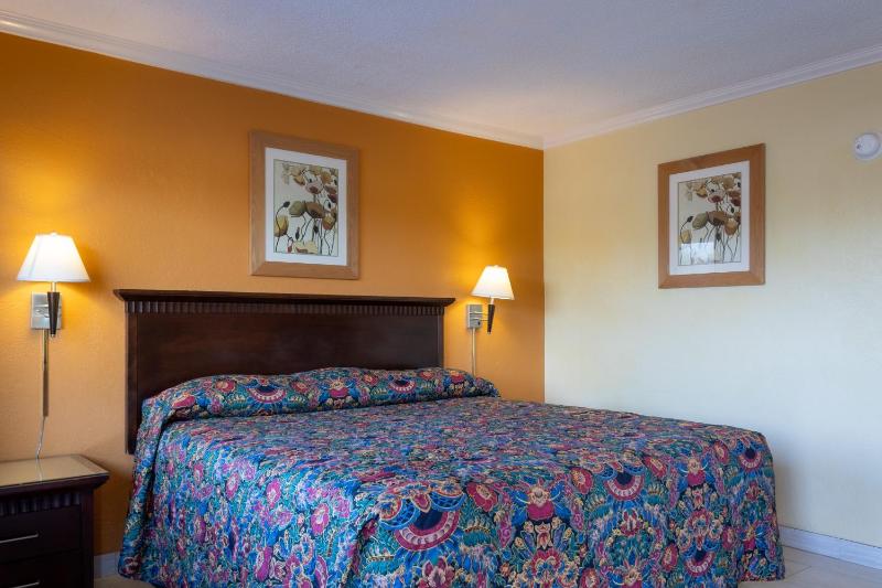 King Room image 4