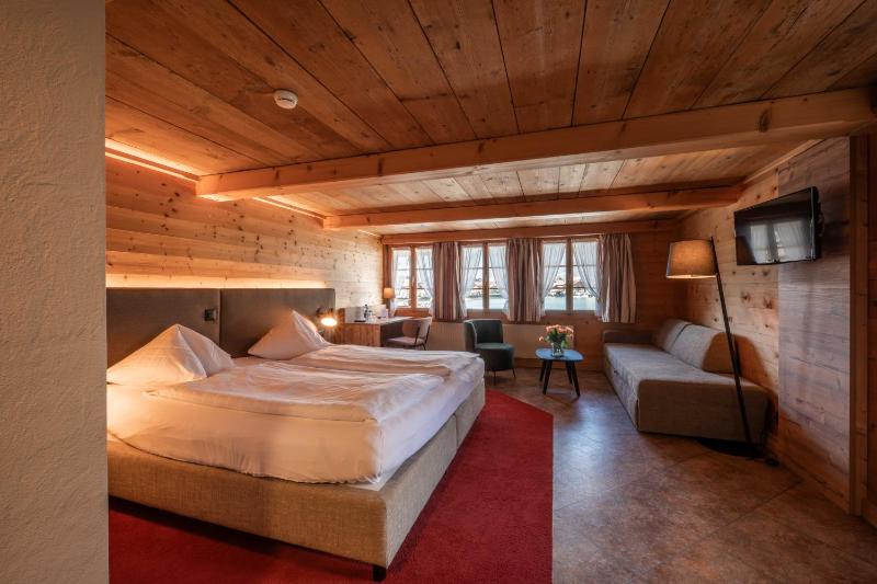 Standard Double Room with Lake View image 2
