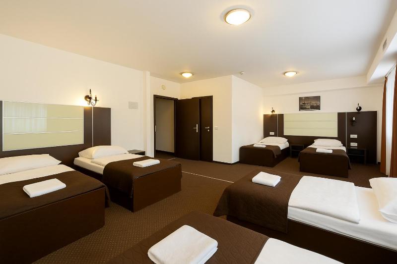 Family Room image 1